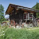 Casa Luna צרמט